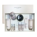 OHUI Miracle Moisture 4-piece Gift Set – Korean skincare set for intense hydration and skin balance with essence, toner, emulsion, and cream